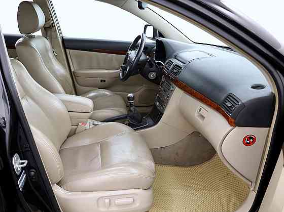 Toyota Avensis Luxury 2.2 D4D 130kW Tallina