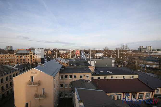 Jaunceltne, fasādes māja, ieeja no ielas, ir lifts, kāpņu telpa pēc kapitālā remonta, logi Rīga - foto 3