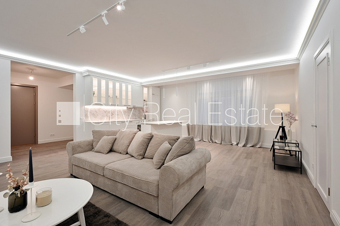 Проект - Kalpaka Residence, фасадный дом, реновированный дом, вход с улицы, лифт, Рига - изображение 1