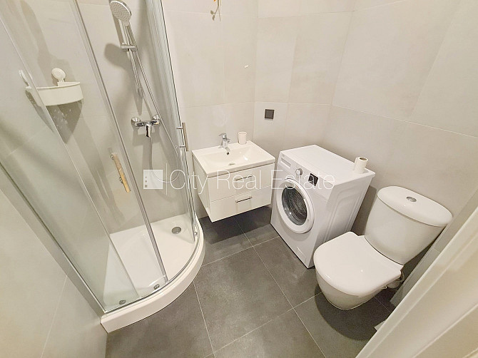 Pagalma ēka, renovēta māja, slēgts pagalms, ieeja no ielas un pagalma, ir lifts, kāpņu telpa Rīga - foto 12