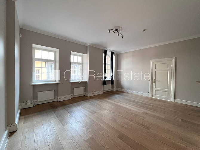 Pagalma māja, renovēta māja, slēgta teritorija, ieeja no pagalma, ir lifts, kāpņu telpa pēc Rīga - foto 3