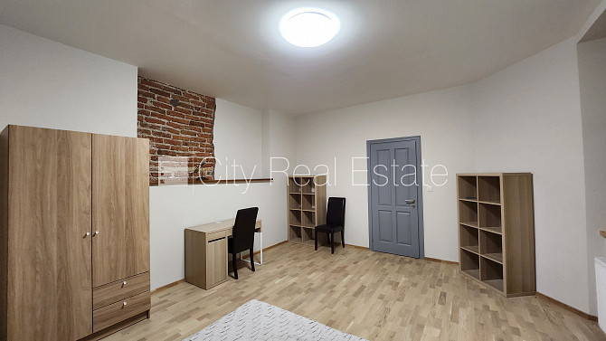 Pagalma ēka, slēgts pagalms, ieeja no pagalma, logi vērsti uz pagalma pusi, istabas izolētas 2 Rīga - foto 17