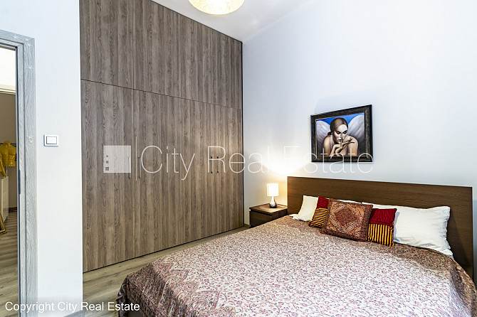 Pagalma ēka, renovēta māja, slēgts pagalms, ieeja no pagalma, beletāža, kāpņu telpa pēc Rīga - foto 12
