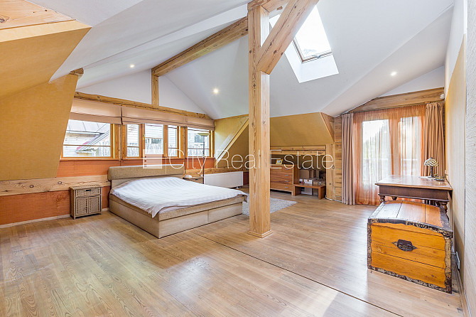 Privātmāja, jaunceltne, guļbūves dzīvojamā māja, labiekārtots apzaļumots pagalms, Jūrmala - foto 3