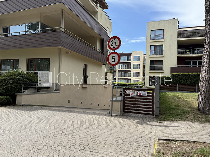 Projekts - Jūras Pils, garāžas vārti aprīkoti ar automatizētu atvēršanās un aizvēršanās Jūrmala - foto 1