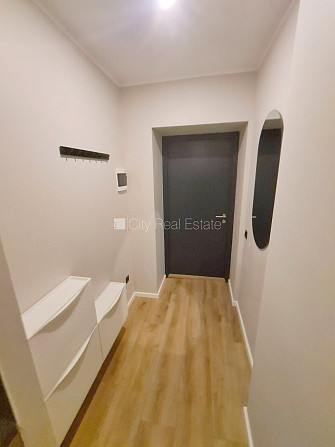 Pagalma ēka, renovēta māja, slēgts pagalms, ieeja no ielas un pagalma, kāpņu telpa pēc Rīga - foto 13