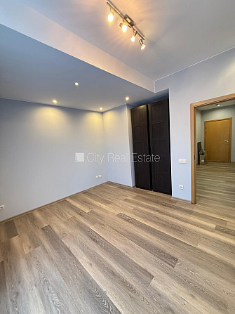 Projekts - Tomsona terases 2, pazemes autostāvvieta, ir lifts, terase 9,2 m2, guļamistabu skaits Rīga - foto 5