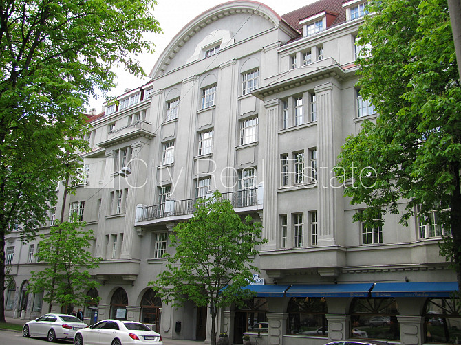 Renovēta māja, pagrabstāvā pieejama noliktava 2.6 m2, ieeja no ielas, ir lifts, istabas Rīga - foto 16