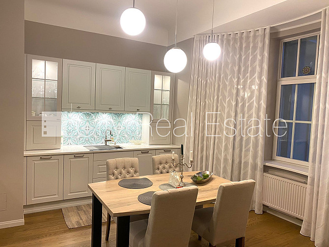 Renovēta māja, pagrabstāvā pieejama noliktava 2.6 m2, ieeja no ielas, ir lifts, istabas Rīga - foto 4