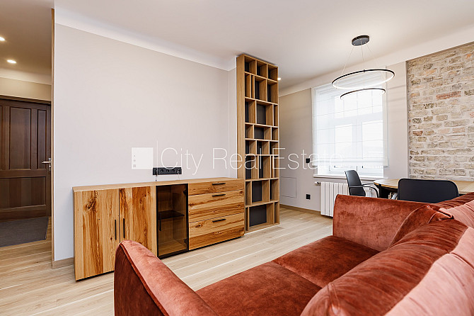 Renovēta māja, labiekārtota apzaļumota teritorija, slēgts pagalms, vieta automašīnai, ieeja Rīga - foto 5
