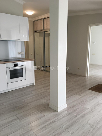 Projekts - Alīses 5, renovēta māja, slēgta teritorija, vieta automašīnai, pagalmā bērnu Rīga - foto 2