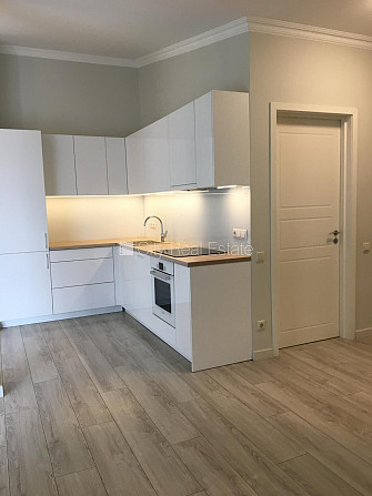 Projekts - Alīses 5, renovēta māja, slēgta teritorija, vieta automašīnai, pagalmā bērnu Rīga - foto 3