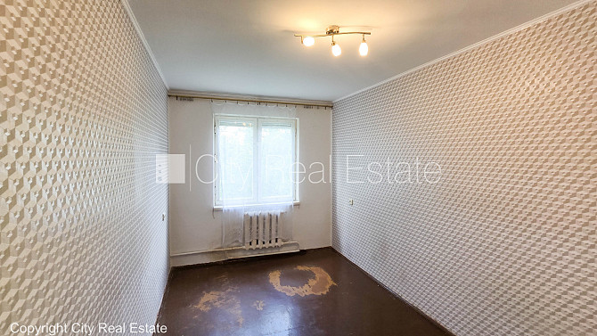 Kāpņu telpa pēc kosmētiskā remonta, lodžija, istabas izolētas 2 gab., centrālā apkure, Rīga - foto 13
