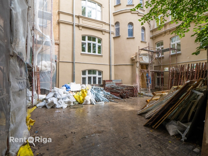 Продаётся солнечная и элегантная квартира в полностью отреставрированном Рига - изображение 12