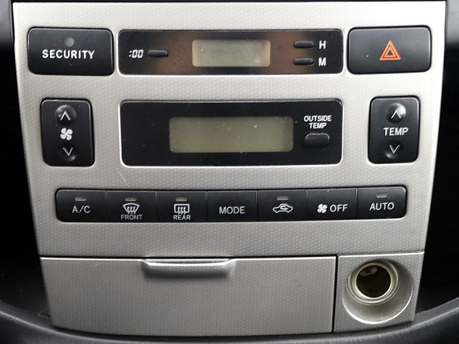 Toyota Corolla Verso Linea Sol 1.6 81kW Tallina - foto 8