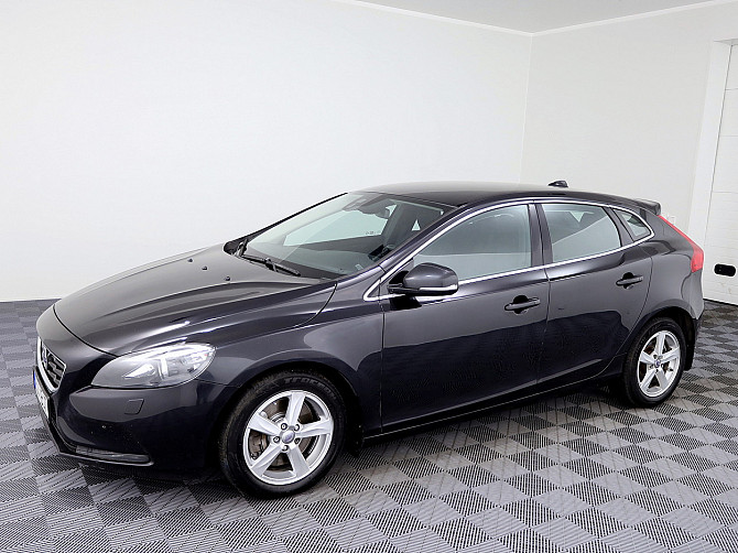 Volvo V40 Summum ATM 2.0 D3 110kW Таллин - изображение 2