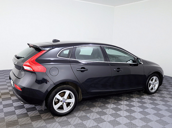 Volvo V40 Summum ATM 2.0 D3 110kW Таллин - изображение 3