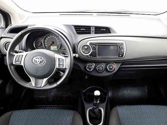 Toyota Yaris Linea Sol 1.3 73kW Tallina