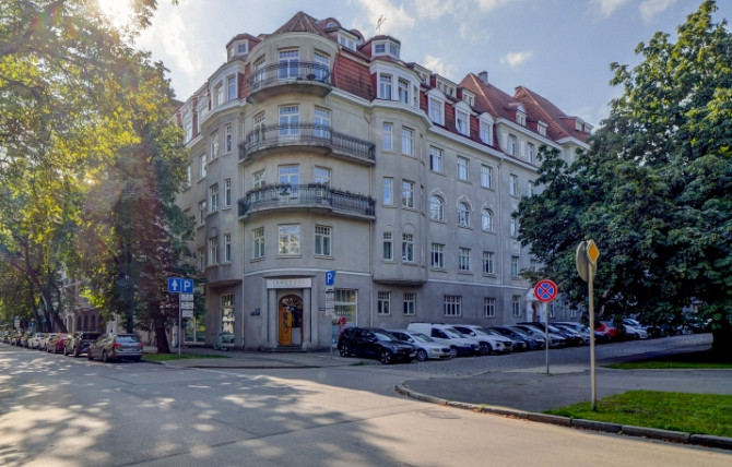 Plašs, gaišs un saulains 3istabu dzīvoklis atrodas prestižajā vēstniecību rajonā, vienā no Rīga - foto 1