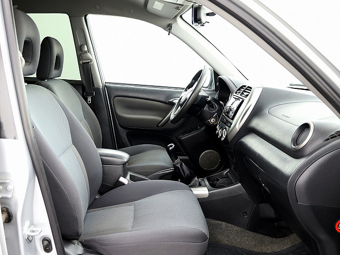 Toyota RAV4 Facelift 4x4 2.0 110kW Tallina - foto 6