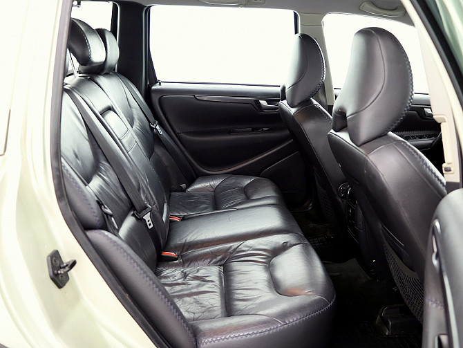 Volvo XC70 Summum Facelift ATM 2.4 D5 136kW Tallina - foto 7