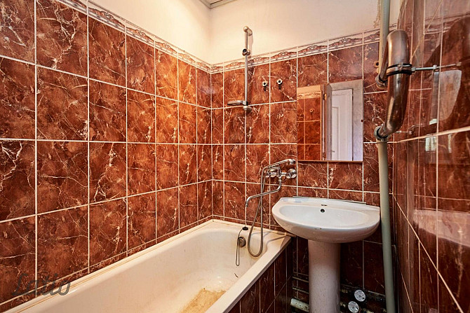 Tiek pārdots 3.istabu dzīvoklis Čehu projekta mājā ar 2 lodžijām, otrajā stāvā.
Izcils Rīga - foto 3