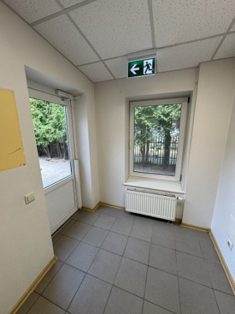 Pārdod biroja telpas Āgenskalnā.  Telpas izvietotas biroja ēkas 1. stāvā; Telpu grupas Rīga - foto 4