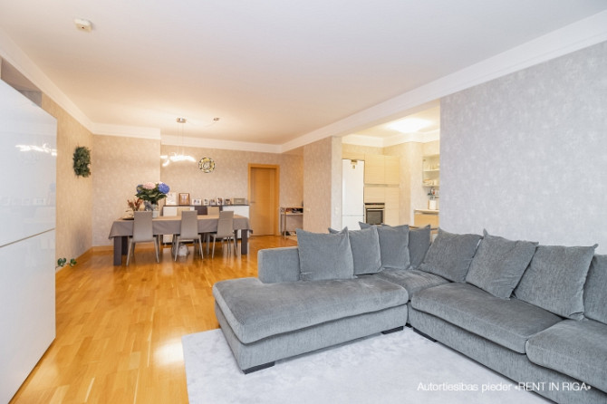 Gaišs un plašs dzīvoklis Panorama Plaza projektā  Pārdošanā moderns un mājīgs četristabu Rīga - foto 3