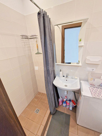 Fasādes māja, renovēta māja, slēgts pagalms, vieta automašīnai, kāpņu telpa pēc Rīga - foto 10