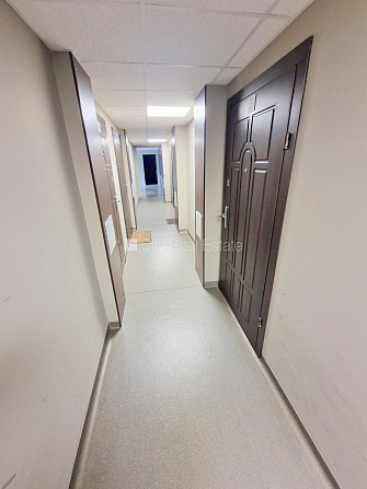 Fasādes māja, renovēta māja, slēgts pagalms, vieta automašīnai, kāpņu telpa pēc Rīga - foto 16