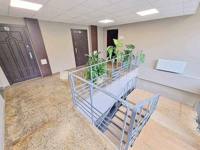 Fasādes māja, renovēta māja, slēgts pagalms, vieta automašīnai, kāpņu telpa pēc Rīga - foto 17