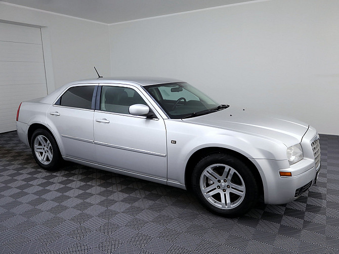 Chrysler 300 C Luxury ATM 3.5 183kW Таллин - изображение 1