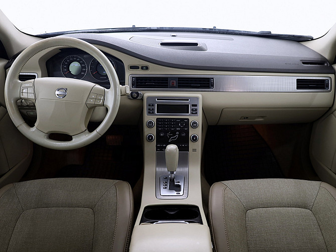 Volvo XC70 Summum ATM 2.4 D5 136kW Tallina - foto 5