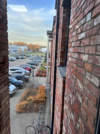Jauns birojs ar atvērtu plānojumu un 3 izolētām telpām. Birojs atrodas mūsdienīgā biroju Rīga - foto 3