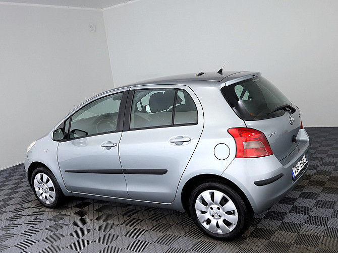 Toyota Yaris Linea Sol A-C 1.0 51kW Таллин - изображение 4