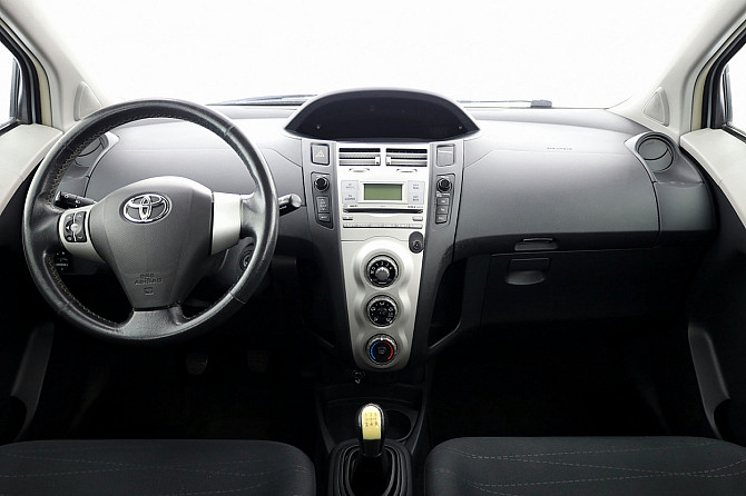 Toyota Yaris Linea Sol A-C 1.0 51kW Таллин - изображение 5