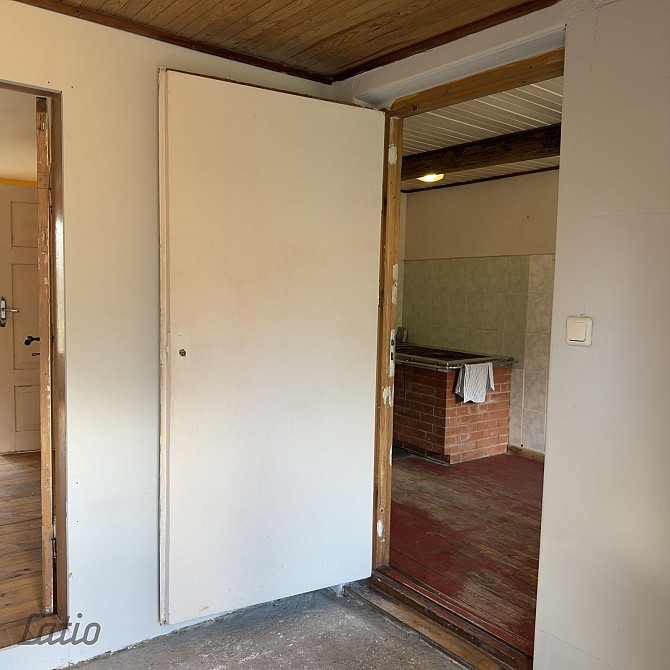 Šis īpašums gaida īsto saimnieku, lai pārvērstu to par vietu, kur atgriežas ar prieku. Tā ir māja ar Кулдига и район - изображение 7