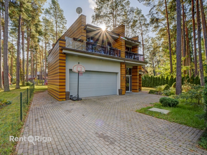 Tiek pārdota skaista divstāvu privātmāja pie jūras.  Ekskluzīva iespēja iegādāties māju Rīga - foto 13
