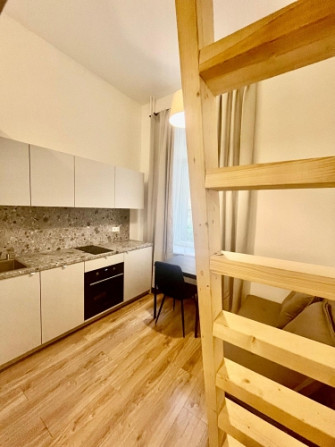 Ilgtermiņa īrei pieejams mūsdienīgs un līdz detaļām pārdomāts studio tipa dzīvoklis Rīga - foto 4