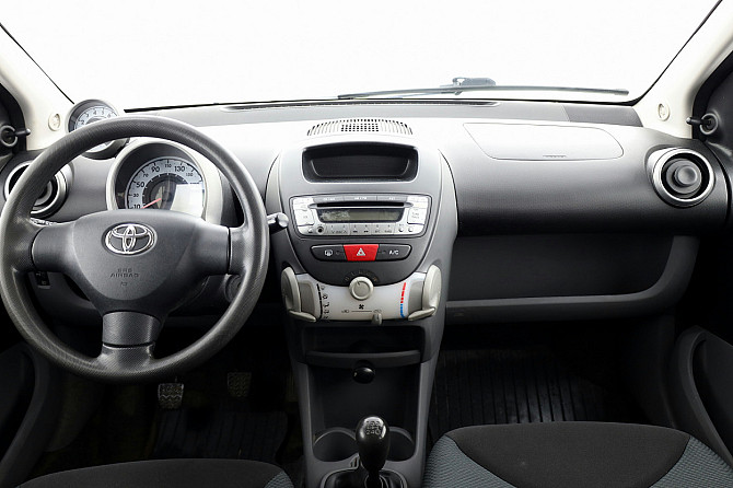 Toyota Aygo Linea Sol A-C 1.0 50kW Таллин - изображение 5