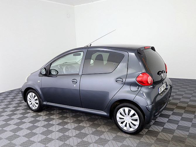 Toyota Aygo Linea Sol A-C 1.0 50kW Таллин - изображение 4