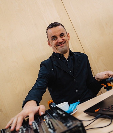 Tavs pasākums – mana skaņu pasaule!
Piedāvāju DJ pakalpojumus jebkāda veida pasākumiem –... Балдоне - изображение 5