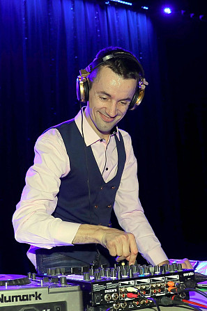 Tavs pasākums – mana skaņu pasaule!
Piedāvāju DJ pakalpojumus jebkāda veida pasākumiem –... Балдоне - изображение 2
