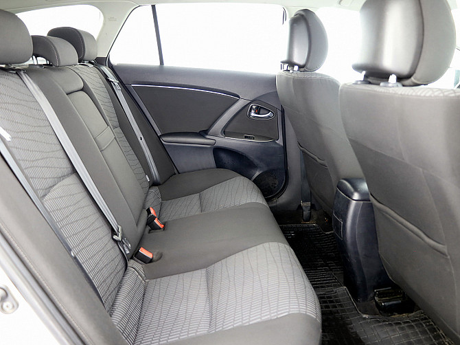 Toyota Avensis Linea Sol LPG ATM 1.8 108kW Таллин - изображение 7