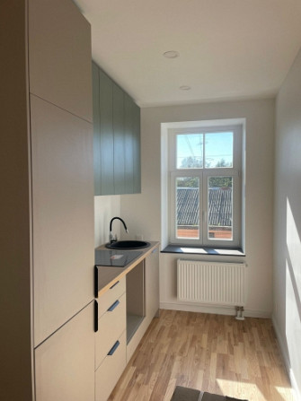 Продается cветлая солнечная 2-комнатная квартира с отдельной кухней.  Планировка Рига - изображение 2