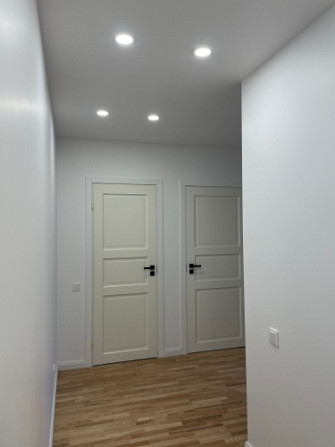 Продается cветлая солнечная 2-комнатная квартира с отдельной кухней.  Планировка Рига - изображение 13