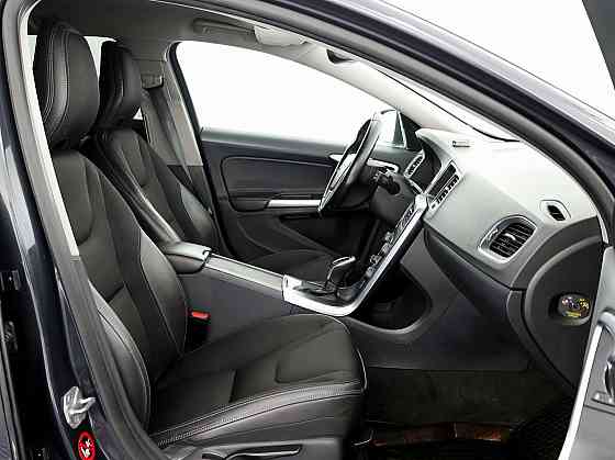 Volvo V60 Summum Facelift ATM 2.0 D4 140kW Tallina
