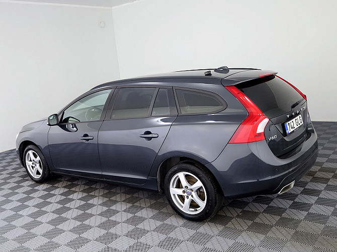 Volvo V60 Summum Facelift ATM 2.0 D4 140kW Tallina - foto 4