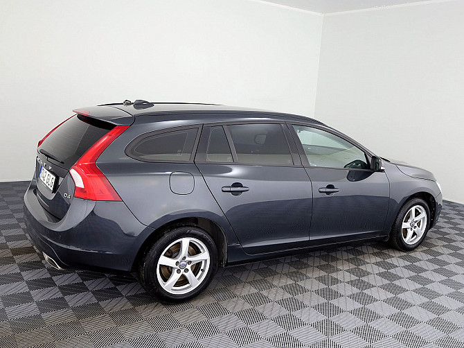 Volvo V60 Summum Facelift ATM 2.0 D4 140kW Tallina - foto 3