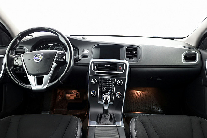 Volvo V60 Summum Facelift ATM 2.0 D4 140kW Tallina - foto 5